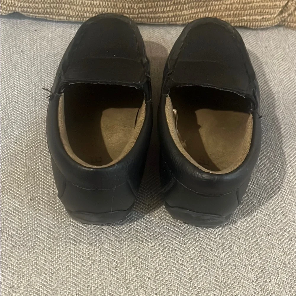 The Children’s Place Black Loafers size 6 little boys